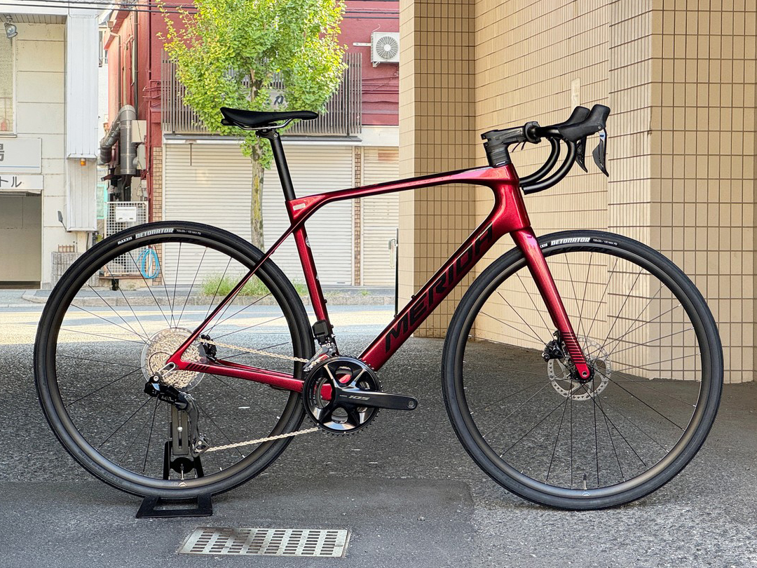 MERIDA 【お買い得!】SCULTURA ENDURANCE 6000 105Di2完成車